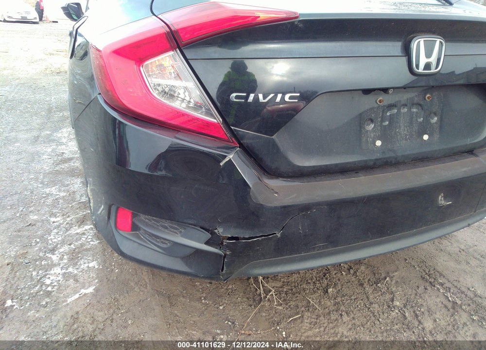 2018 HONDA CIVIC LX VIN: 2HGFC2F56JH561463