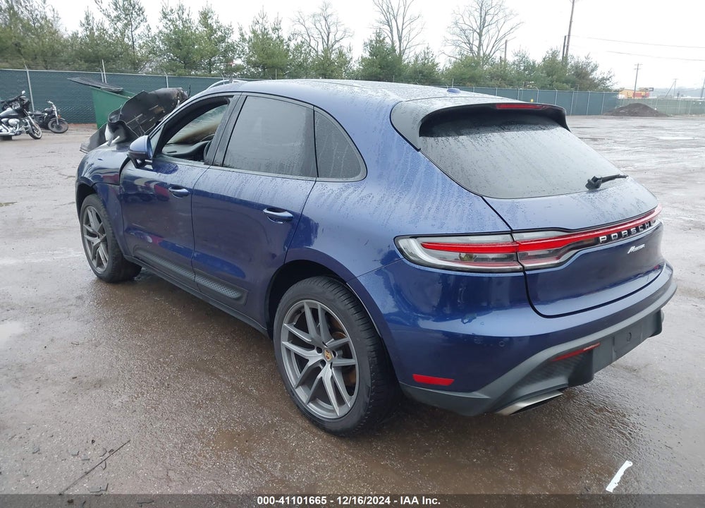 2022 PORSCHE MACAN VIN: WP1AA2A56NLB04522