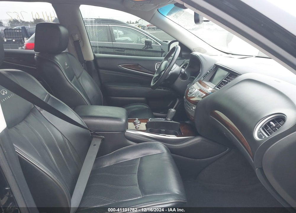 2013 INFINITI JX35 VIN: 5N1AL0MM1DC328911