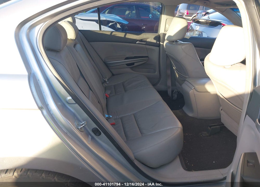2009 HONDA ACCORD 2.4 EX-L VIN: 1HGCP26869A104079