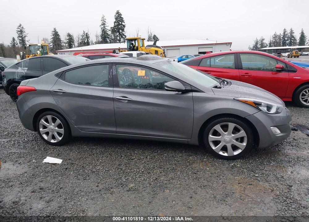 2013 HYUNDAI ELANTRA VIN: 5NPDH4AE3DH208507