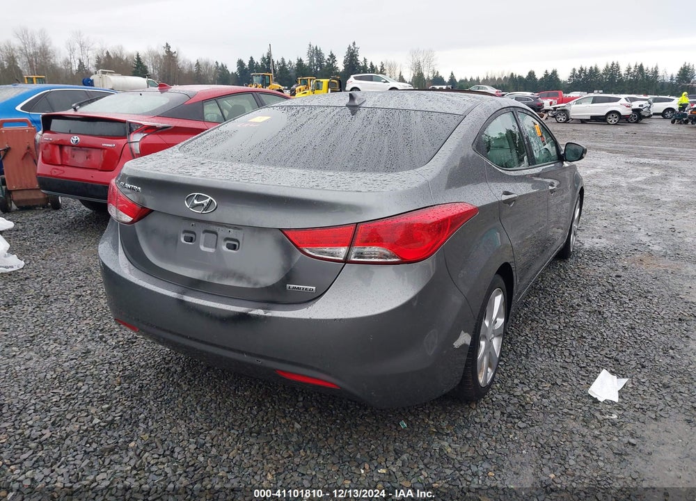 2013 HYUNDAI ELANTRA VIN: 5NPDH4AE3DH208507