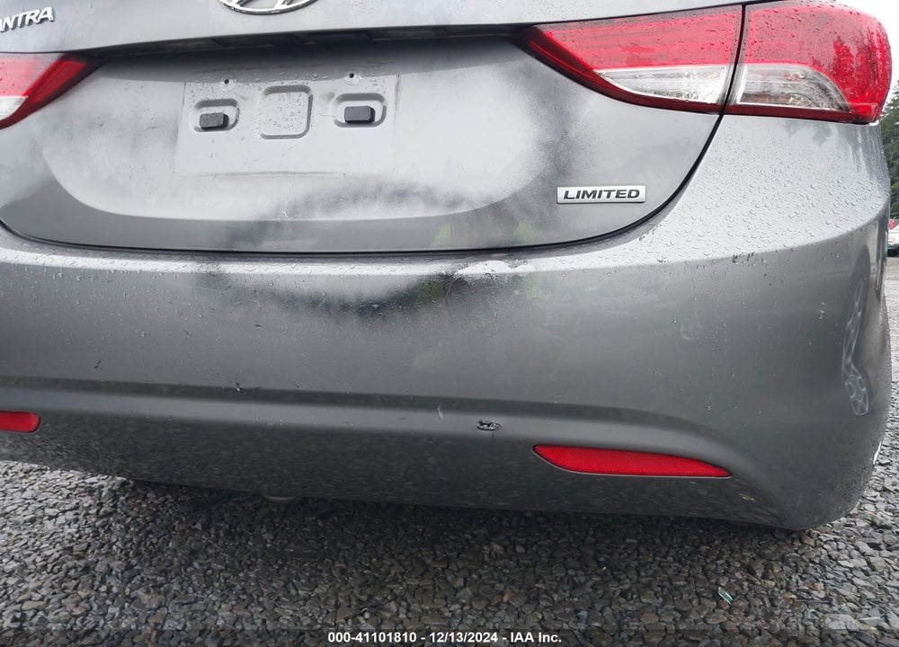 2013 HYUNDAI ELANTRA VIN: 5NPDH4AE3DH208507