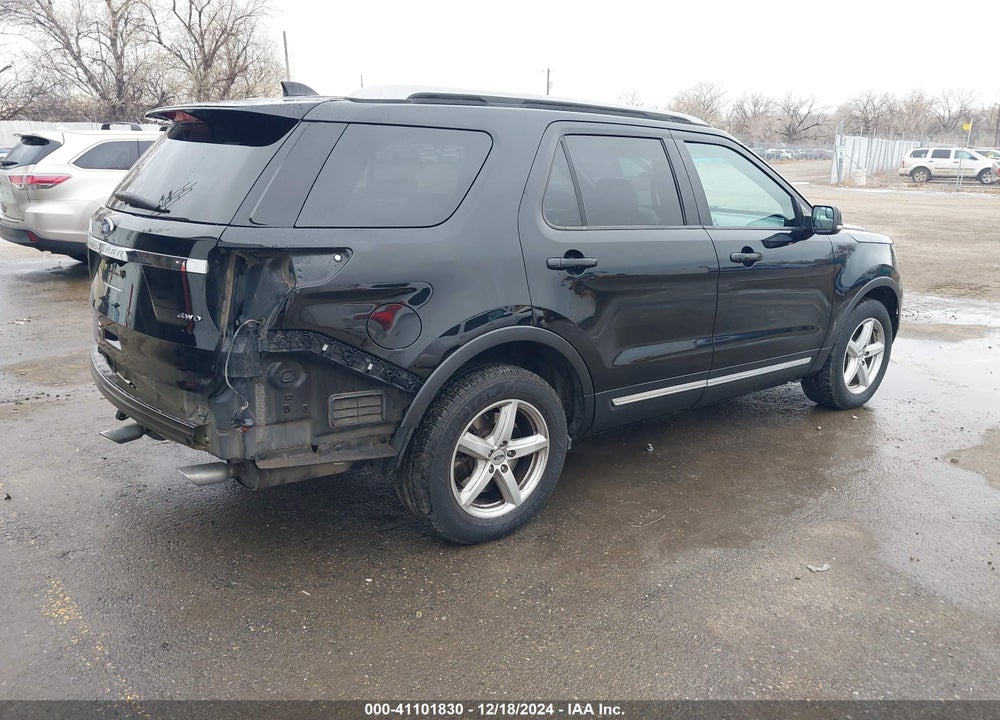 2017 FORD EXPLORER XLT VIN: 1FM5K8D88HGC13811