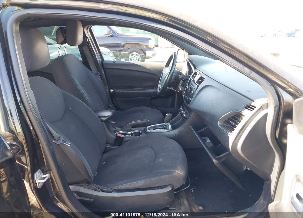2013 CHRYSLER 200 VIN: 1C3CCBBB0DN700239