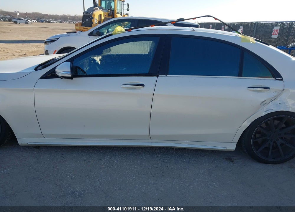 2016 MERCEDES-BENZ S VIN: WDDUG8CB7GA231822