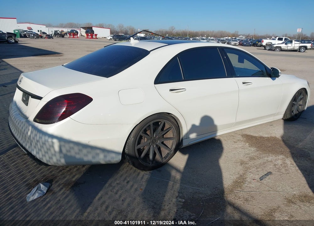 2016 MERCEDES-BENZ S VIN: WDDUG8CB7GA231822