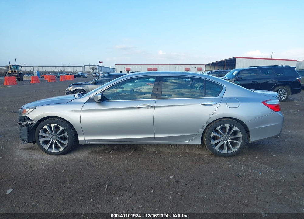 2015 HONDA ACCORD VIN: 1HGCR2F57FA185704