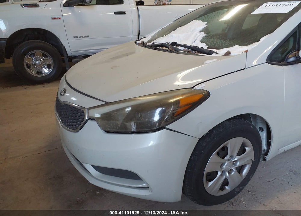 2014 KIA FORTE LX VIN: KNAFK4A68E5188627