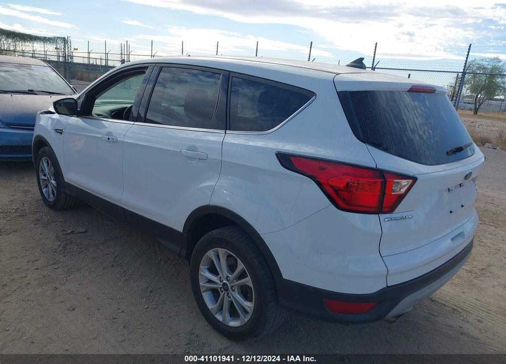 2019 FORD ESCAPE SE VIN: 1FMCU9GD8KUA25704