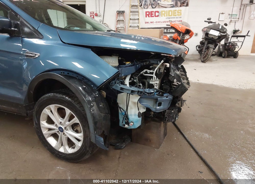 2018 FORD ESCAPE SE VIN: 1FMCU9GD7JUB92277