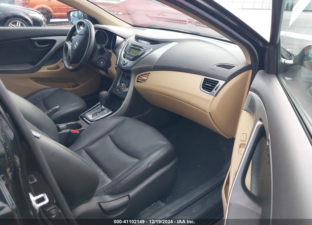 2013 HYUNDAI ELANTRA VIN: KMHDH4AE4DU569164
