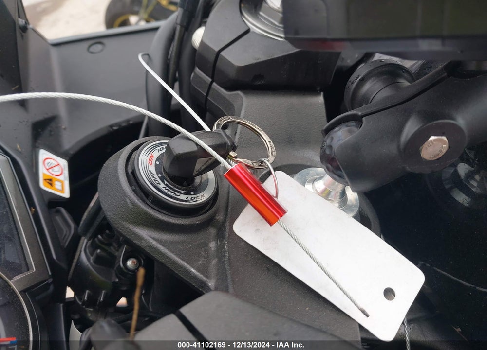 2019 KAWASAKI ZX1000 W VIN: JKAZXCW15KA021101