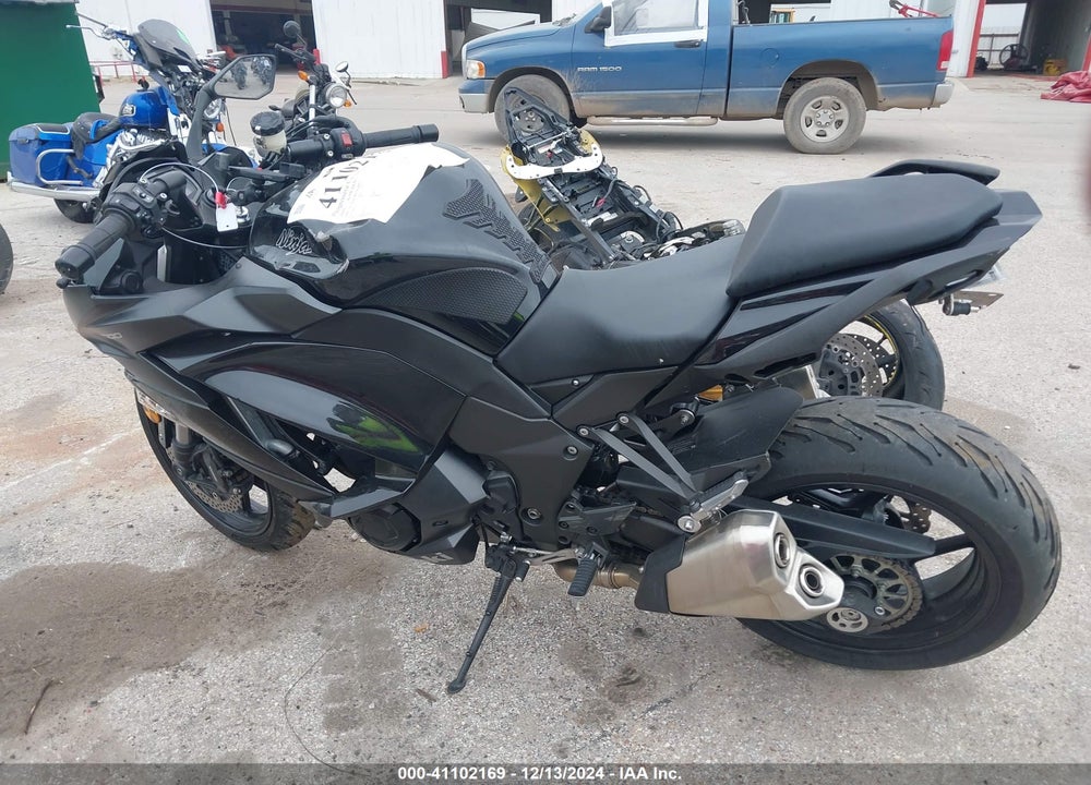 2019 KAWASAKI ZX1000 W VIN: JKAZXCW15KA021101