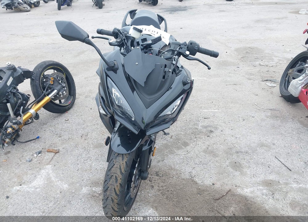 2019 KAWASAKI ZX1000 W VIN: JKAZXCW15KA021101