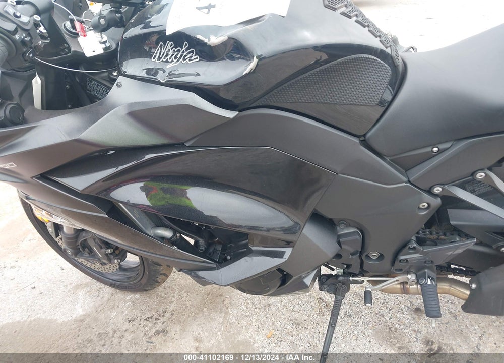 2019 KAWASAKI ZX1000 W VIN: JKAZXCW15KA021101