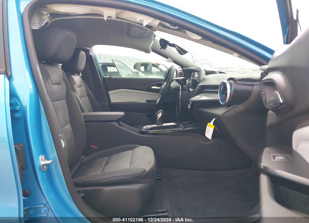 2025 CHEVROLET TRAX VIN: KL77LHEP4SC075745