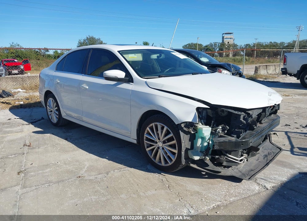 2011 VOLKSWAGEN JETTA 2.5L SEL VIN: 3VWLX7AJ5BM370835