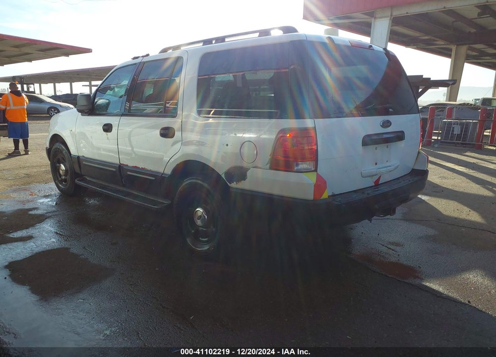 2005 FORD EXPEDITION XLT VIN: 1FMPU15505LA31800