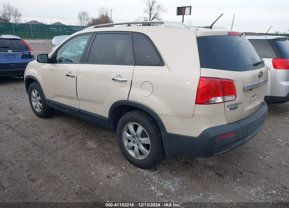 2011 KIA SORENTO LX VIN: 5XYKT3A10BG105188