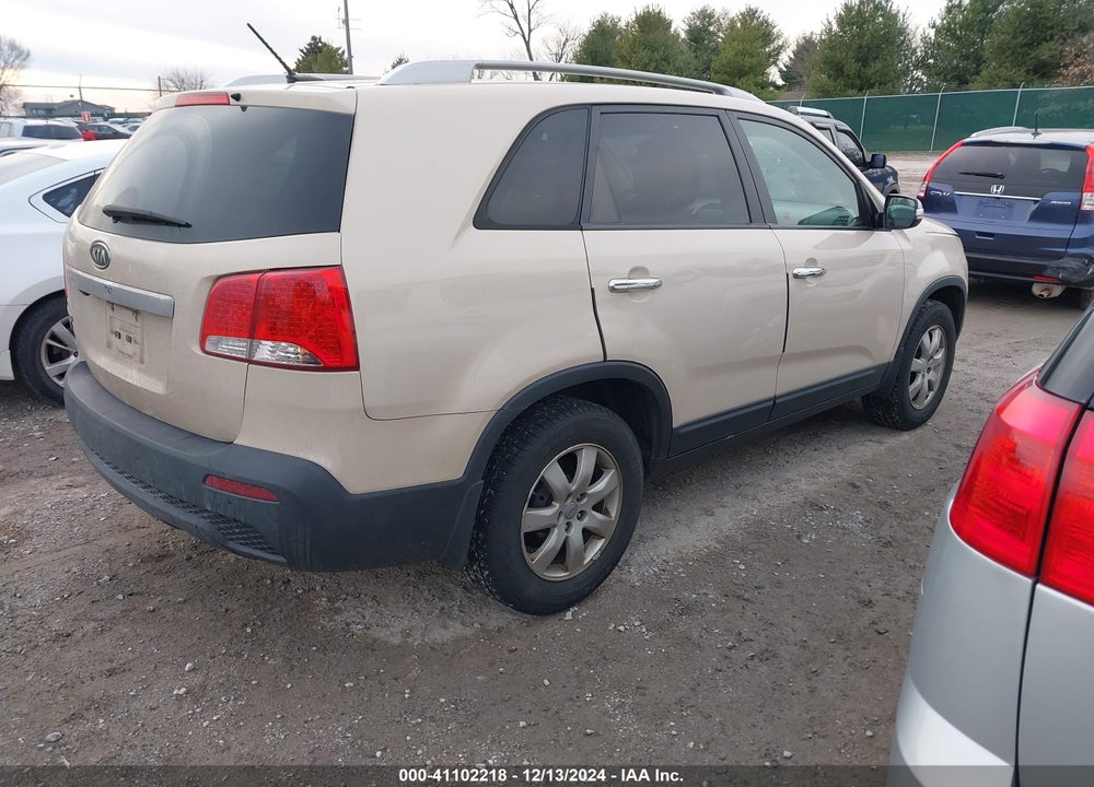 2011 KIA SORENTO LX VIN: 5XYKT3A10BG105188