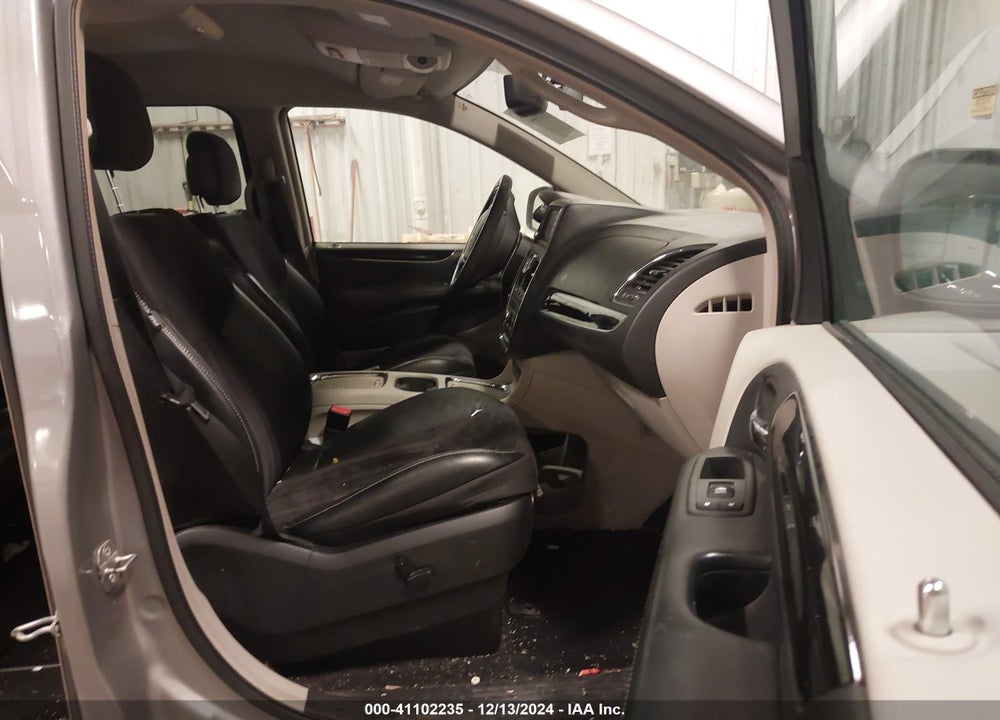 2014 CHRYSLER TOWN & COUNTRY TOURING-L 30TH ANNIVERSARY VIN: 2C4RC1CG6ER224691