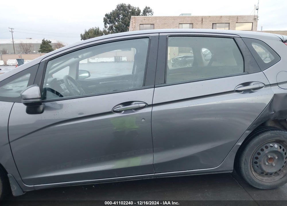 2017 HONDA FIT LX VIN: JHMGK5H51HS008225