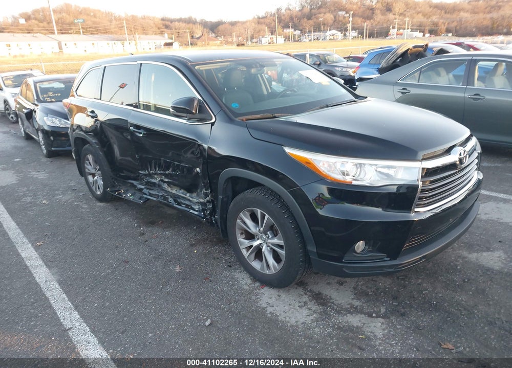 2015 TOYOTA HIGHLANDER LE PLUS V6 VIN: 5TDBKRFH8FS191029