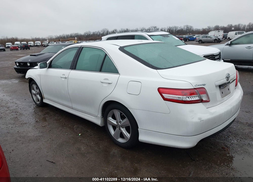 2011 TOYOTA CAMRY SE VIN: 4T1BF3EK6BU658433