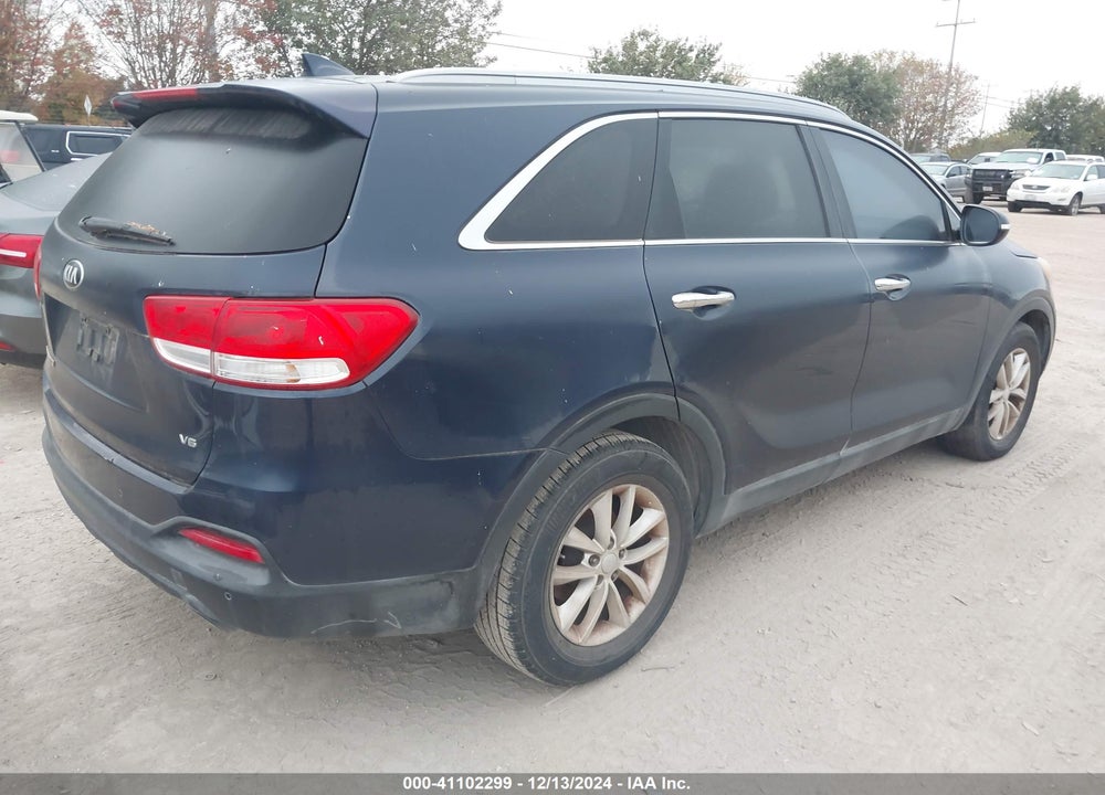 2016 KIA SORENTO 3.3L LX VIN: 5XYPG4A54GG009610