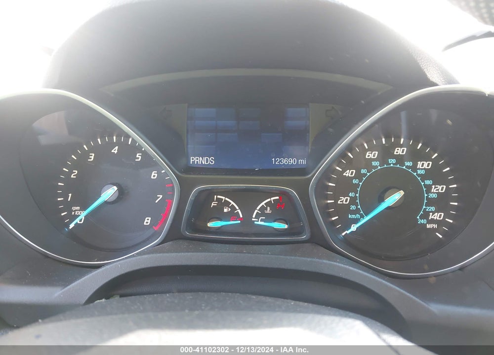 2014 FORD ESCAPE SE VIN: 1FMCU0GX1EUE34895
