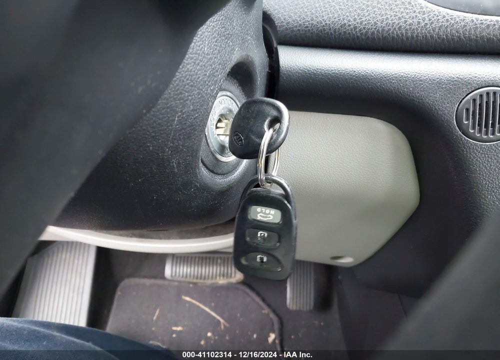 2010 KIA FORTE VIN: KNAFU4A25A5847927