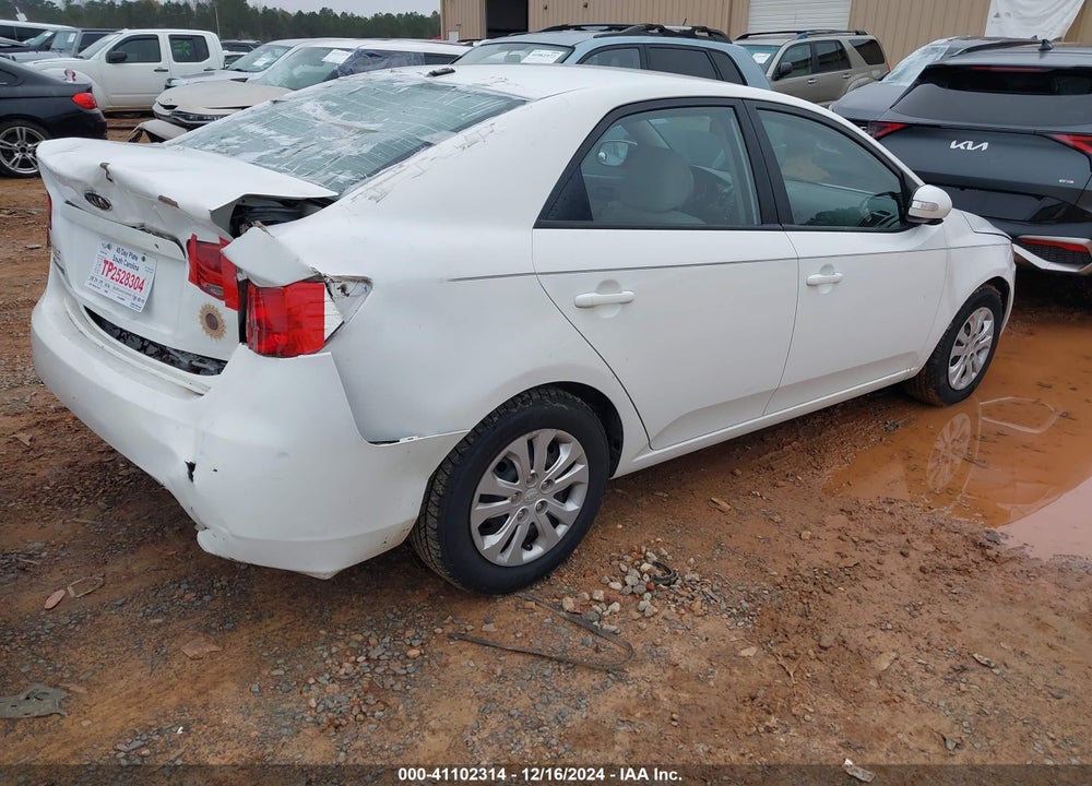 2010 KIA FORTE VIN: KNAFU4A25A5847927