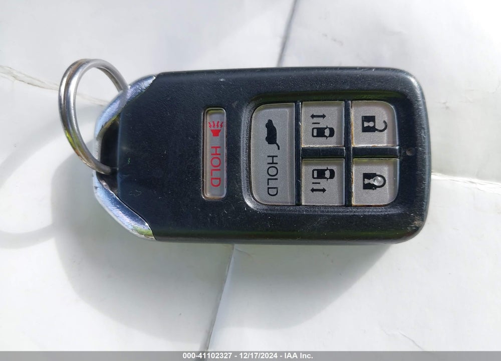 2015 HONDA ODYSSEY EX-L VIN: 5FNRL5H67FB011589