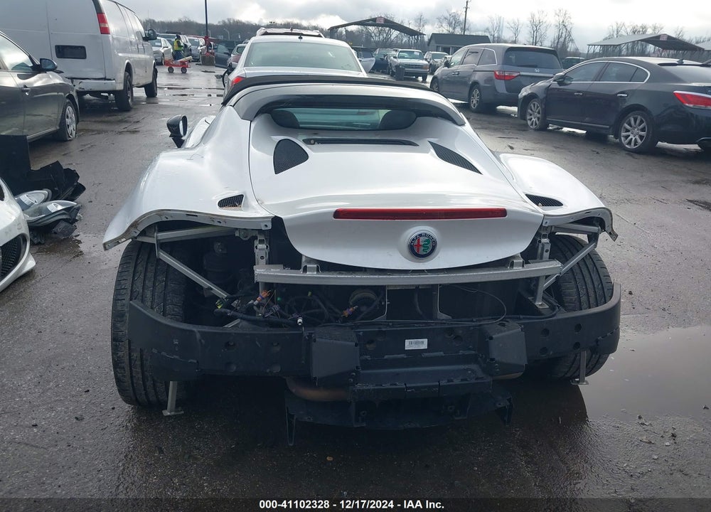2018 ALFA ROMEO 4C SPIDER VIN: ZARBAAB42JM282475