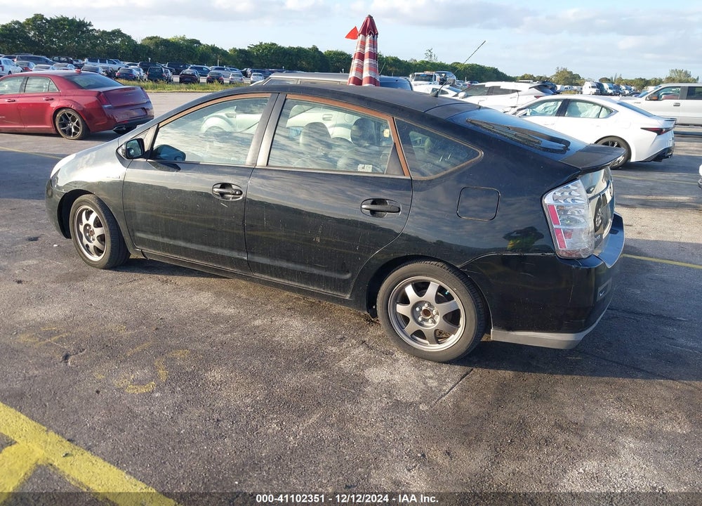 2008 TOYOTA PRIUS TOURING VIN: JTDKB20U483331479