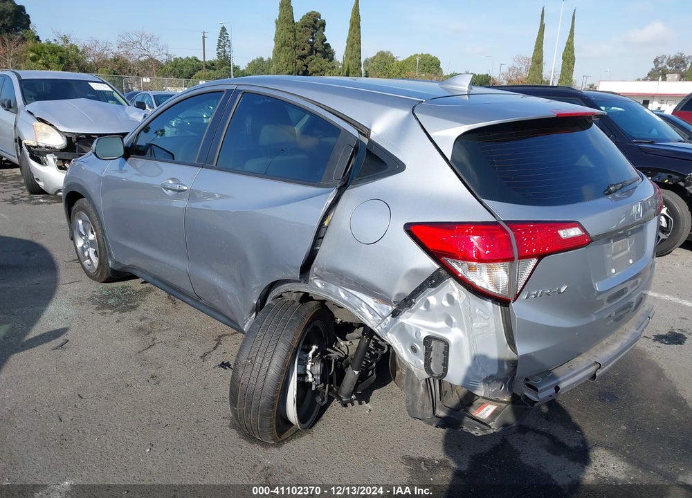 2022 HONDA HR-V 2WD LX VIN: 3CZRU5H39NM744850