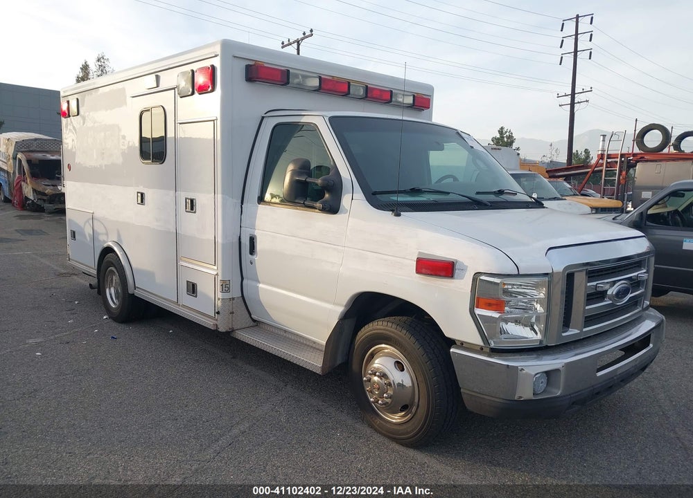 2008 FORD E-350 CUTAWAY VIN: 1FDWE35P98DA91370