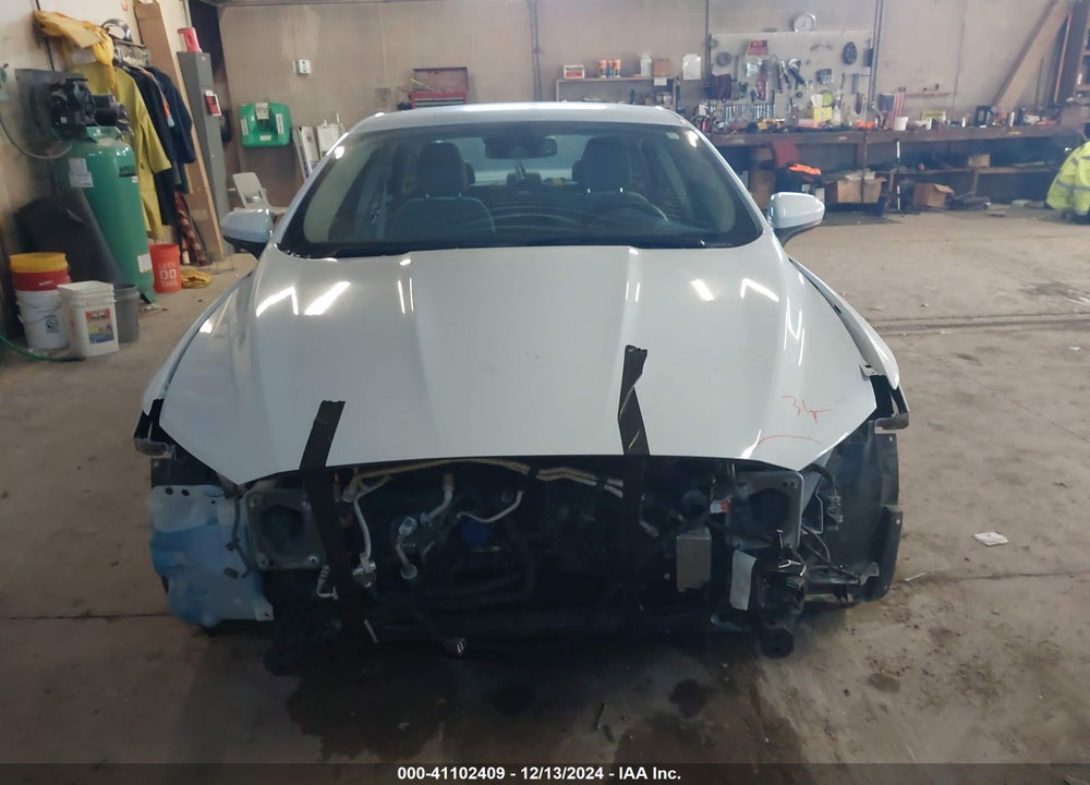 2019 FORD FUSION SE VIN: 3FA6P0HD7KR230575