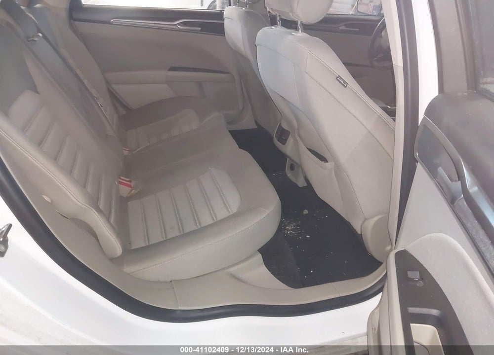 2019 FORD FUSION SE VIN: 3FA6P0HD7KR230575