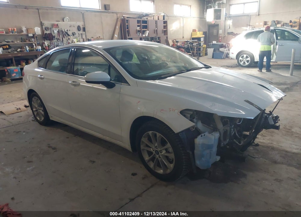 2019 FORD FUSION SE VIN: 3FA6P0HD7KR230575