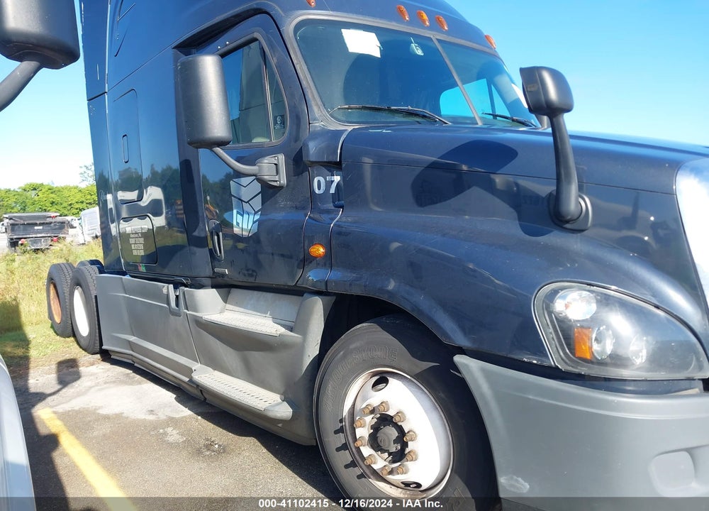 2018 FREIGHTLINER CASCADIA 125 VIN: 1FUJGLDR0JLJK3526