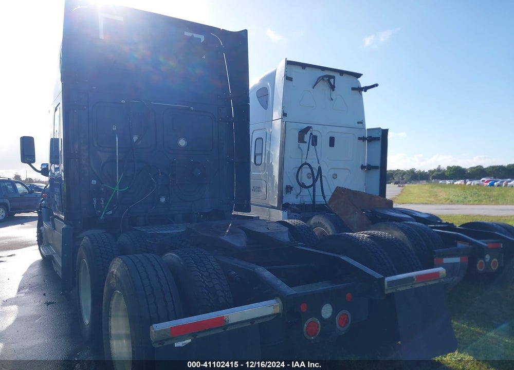 2018 FREIGHTLINER CASCADIA 125 VIN: 1FUJGLDR0JLJK3526