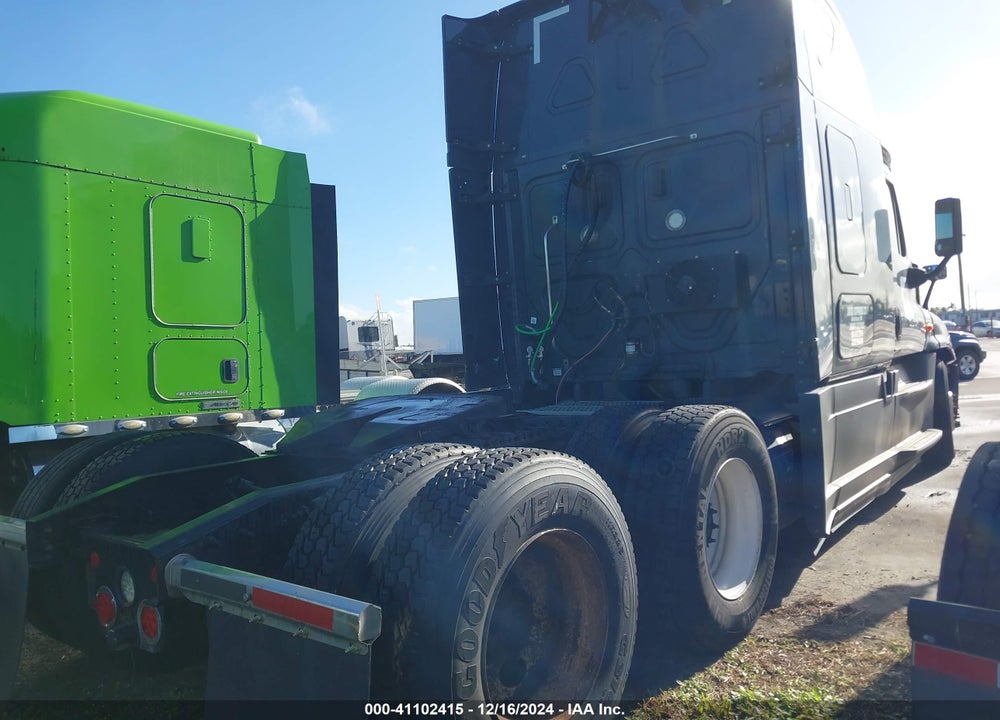 2018 FREIGHTLINER CASCADIA 125 VIN: 1FUJGLDR0JLJK3526