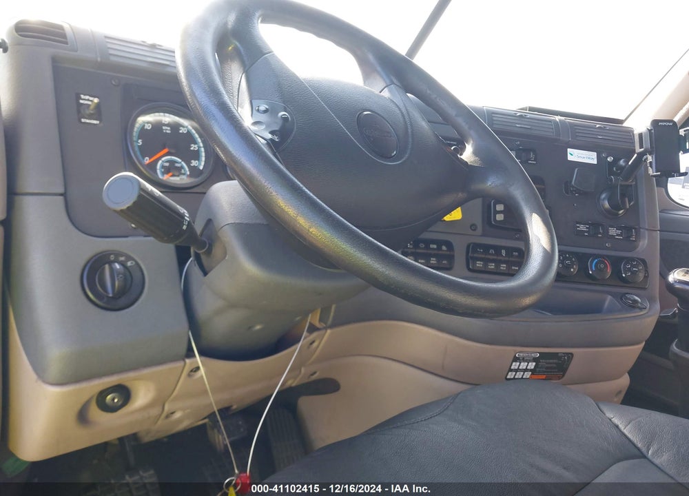 2018 FREIGHTLINER CASCADIA 125 VIN: 1FUJGLDR0JLJK3526