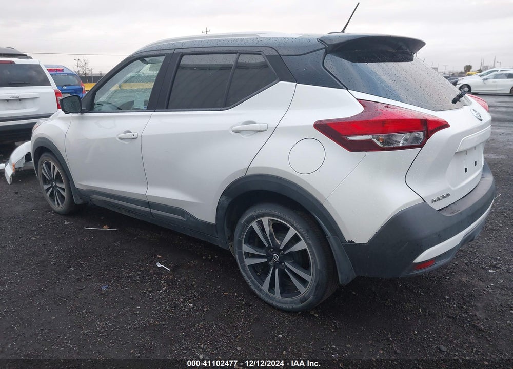 2019 NISSAN KICKS SR VIN: 3N1CP5CUXKL540081