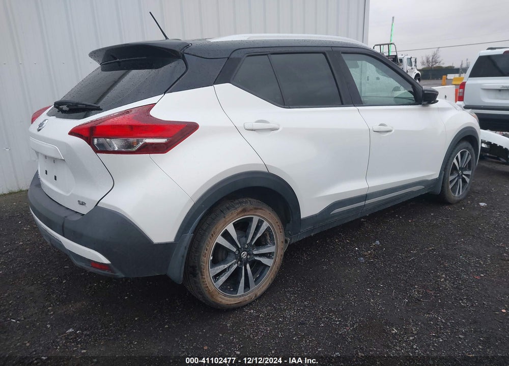 2019 NISSAN KICKS SR VIN: 3N1CP5CUXKL540081