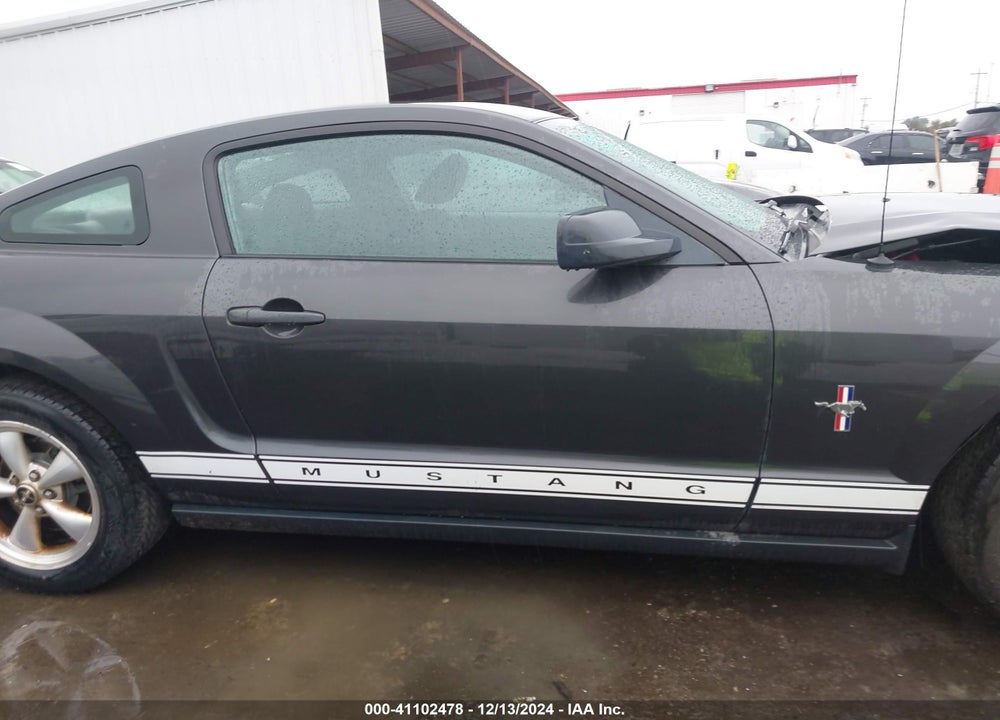 2007 FORD MUSTANG V6 DELUXE/V6 PREMIUM VIN: 1ZVFT80N475247172