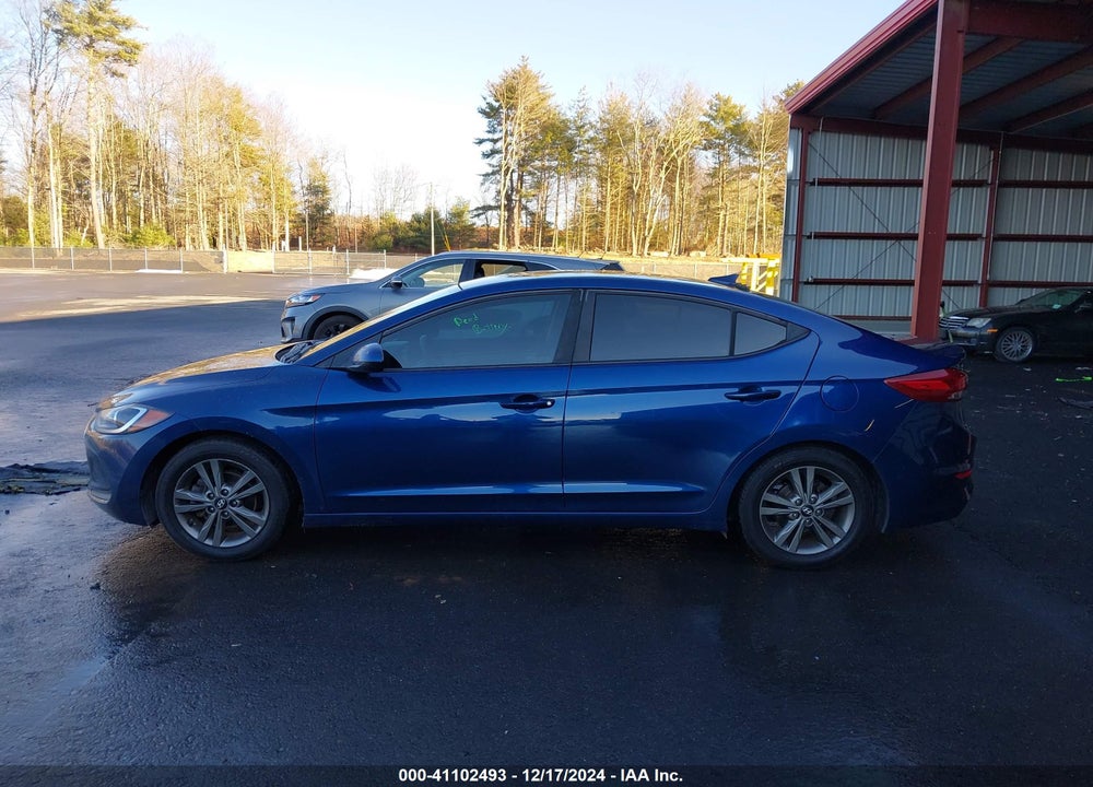 2018 HYUNDAI ELANTRA SEL VIN: 5NPD84LF3JH245882