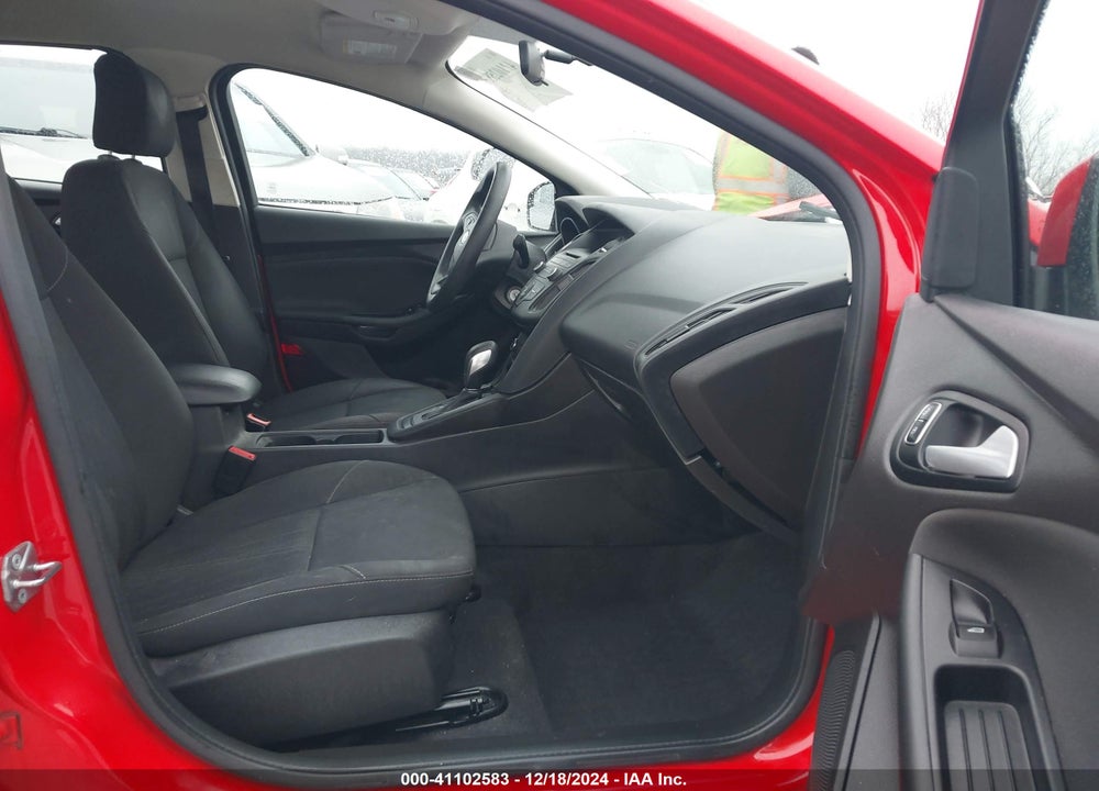 2017 FORD FOCUS SE VIN: 1FADP3F29HL275759